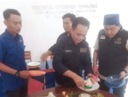 Peringati HUT PWI Ke 79, PWI Lamsel Gelar Tumpeng Ketua Supradianto :” Semoga di usianya Yang ke 79 PWI dapat tetap terus maju Terkhusus PWI Lamsel”