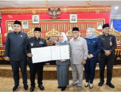 Delapan fraksi DPRD Kabupaten Lampung Selatan menerima dan menyetujui Raperda APBD Lampung Selatan TA 2025