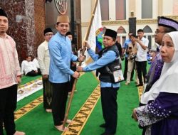 Bupati Egi Lepas Keberangkatan 388 Jemaah Calon Haji ke Tanah Suci Mekah