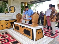 Bupati Egi Kunjungi Rumah Adat Keratuan Darah Putih dan Ziarah ke Makam Pahlawan Radin Inten II