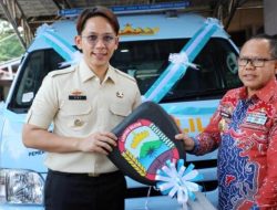 Pemkab Lamsel Hibahkan Mobil Samsat Keliling ke Pemprov