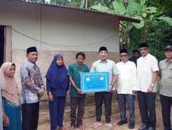 Bedah Rumah Warga Miskin, Sri Menangis Haru: “Terima Kasih Pak Bupati”