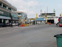 H-3 Nataru, Arus Penumpang dan Kendaraan di jalur Penyeberangan Jawa–Sumatera Mulai Bergerak