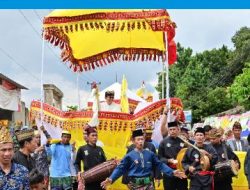 Cangget Bagha Katibung: Bupati Egi Resmi Sandang Adok Pengikhan Penata Marga