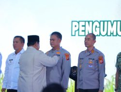 Presiden Prabowo Anugerahkan Satyalancana Wira Karya Kepada Kapolres Lampung Selatan AKBP Toni Kasmiri