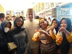 Blusukan ke Pasar Natar, Bupati Egi Cek Harga Sembako Jelang Lebaran, Pedagang: Masih Stabil
