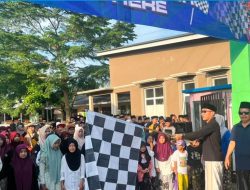 Jalan Sehat Sambut Haflah ke-10 Mathla’ul Anwar, Wabup Syaiful Apresiasi Peran Pesantren Cetak Generasi Berakhlak