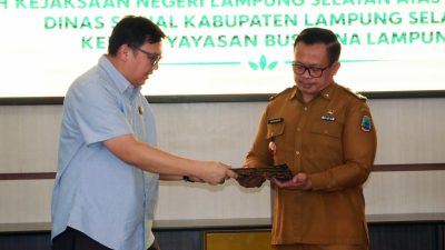 Kajari Lampung Selatan Serahkan Penetapan Perwalian, Dinas Sosial Kawal Hak Delapan Anak Yayasan Bussaina Lampung