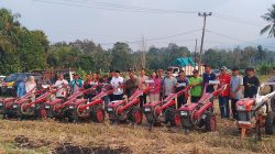 Ruby Chairani Serahkan 9 Unit Hand Traktor Kepada Kelompok Tani, Jangkau Lampung Selatan Hingga Tanggamus